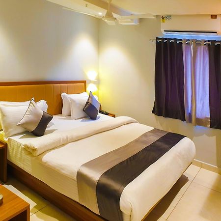 Hotel Nova Star Райкот Екстериор снимка