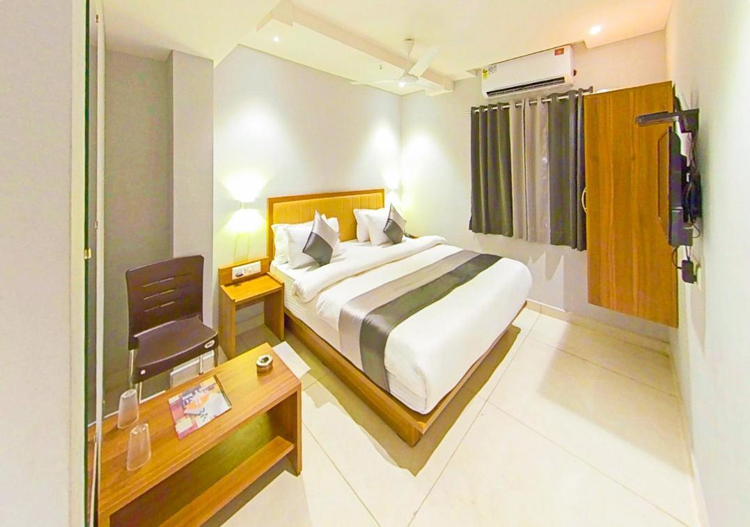 Hotel Nova Star Райкот Екстериор снимка